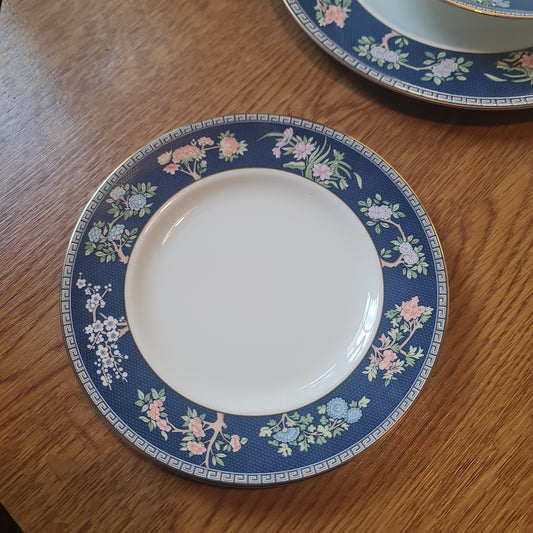 Beautiful Wedgwood Vintage 20cm breakfast plate Blue Siam
