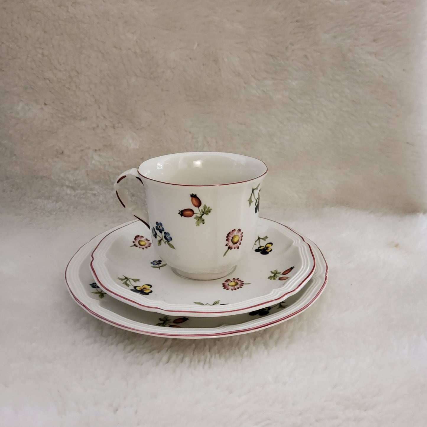 Villeroy & Boch Petit Fleur Tea Cup & Saucers