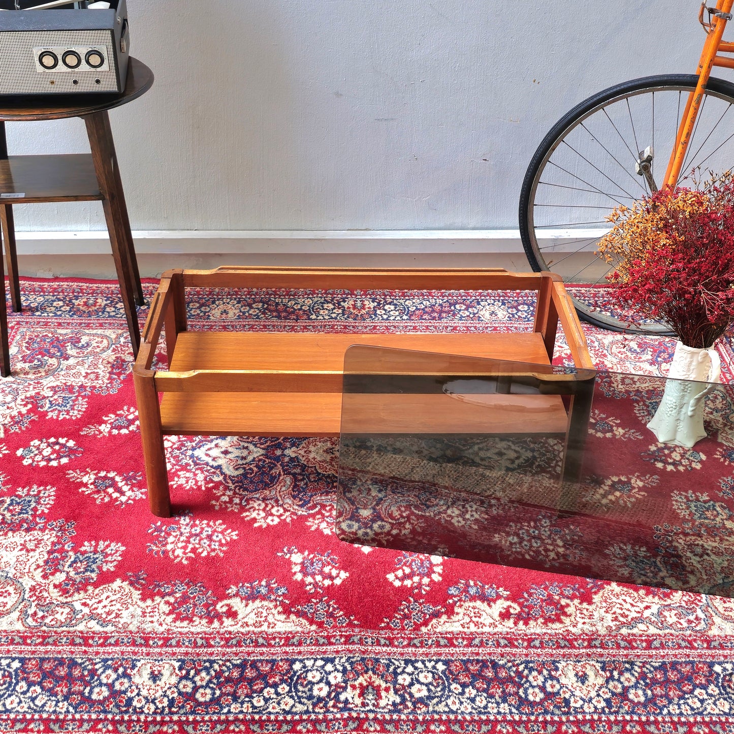 Vintage British G-Plan Teak & Glass Side Table – Mid-Century Modern