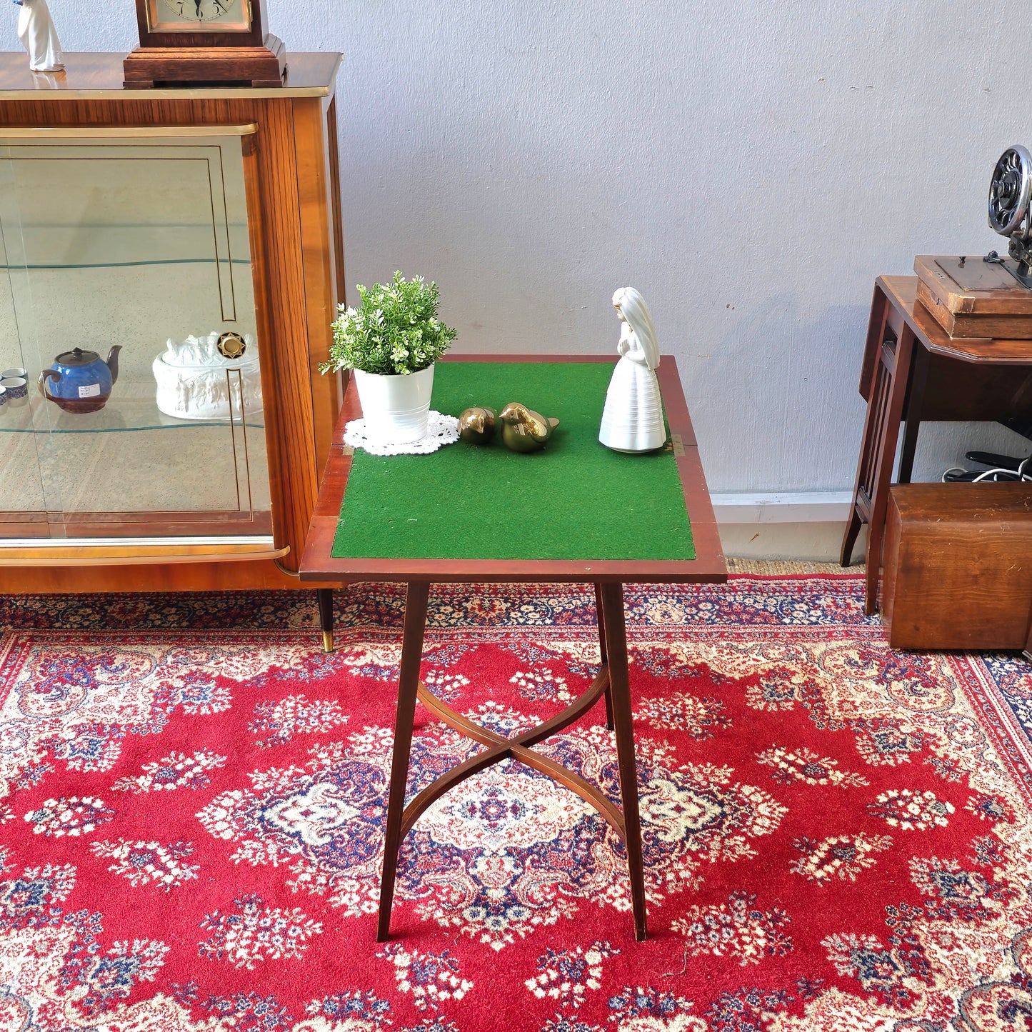 Edwardian crossbanded mahogany rectangular fold over card table