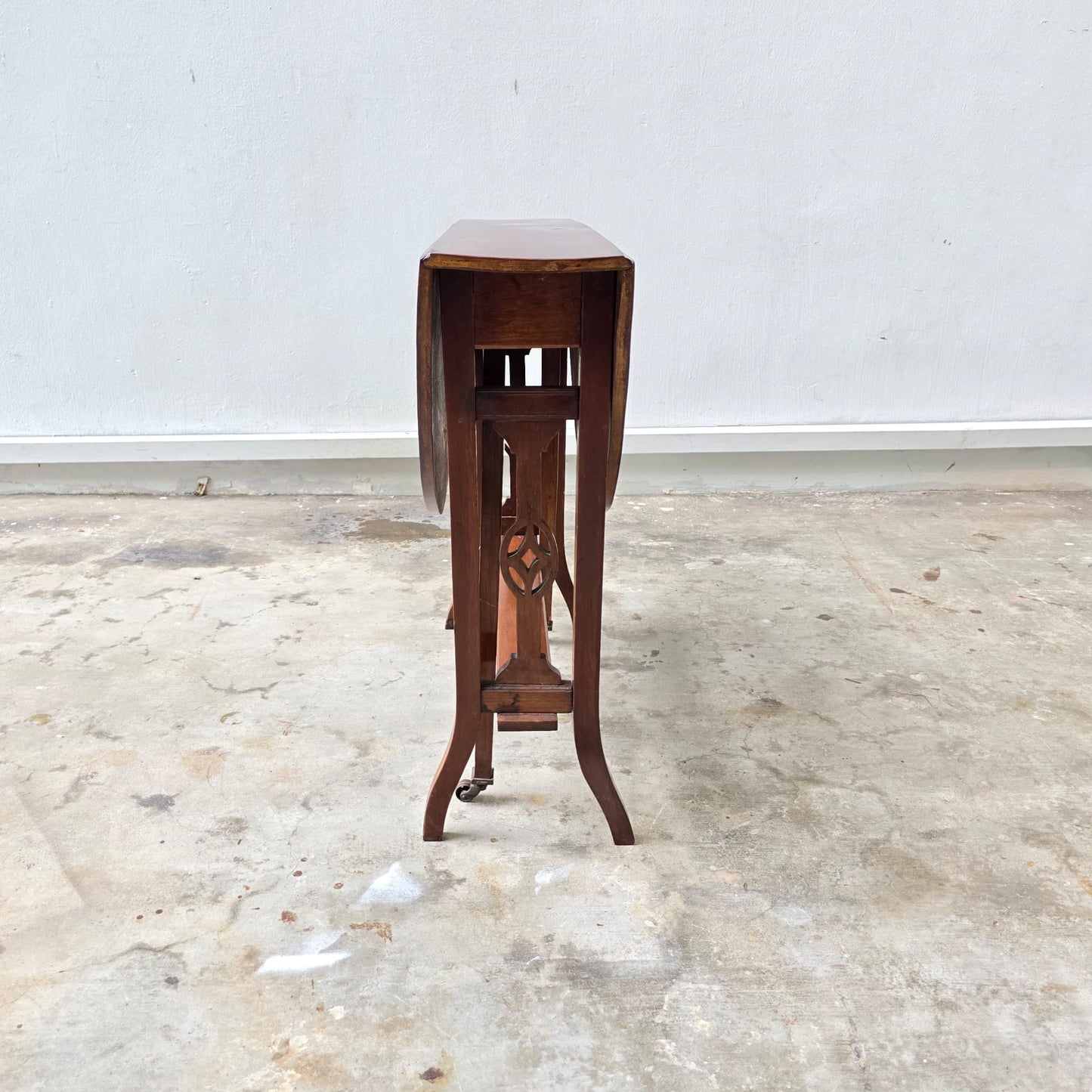 Antique Sutherland Foldable table