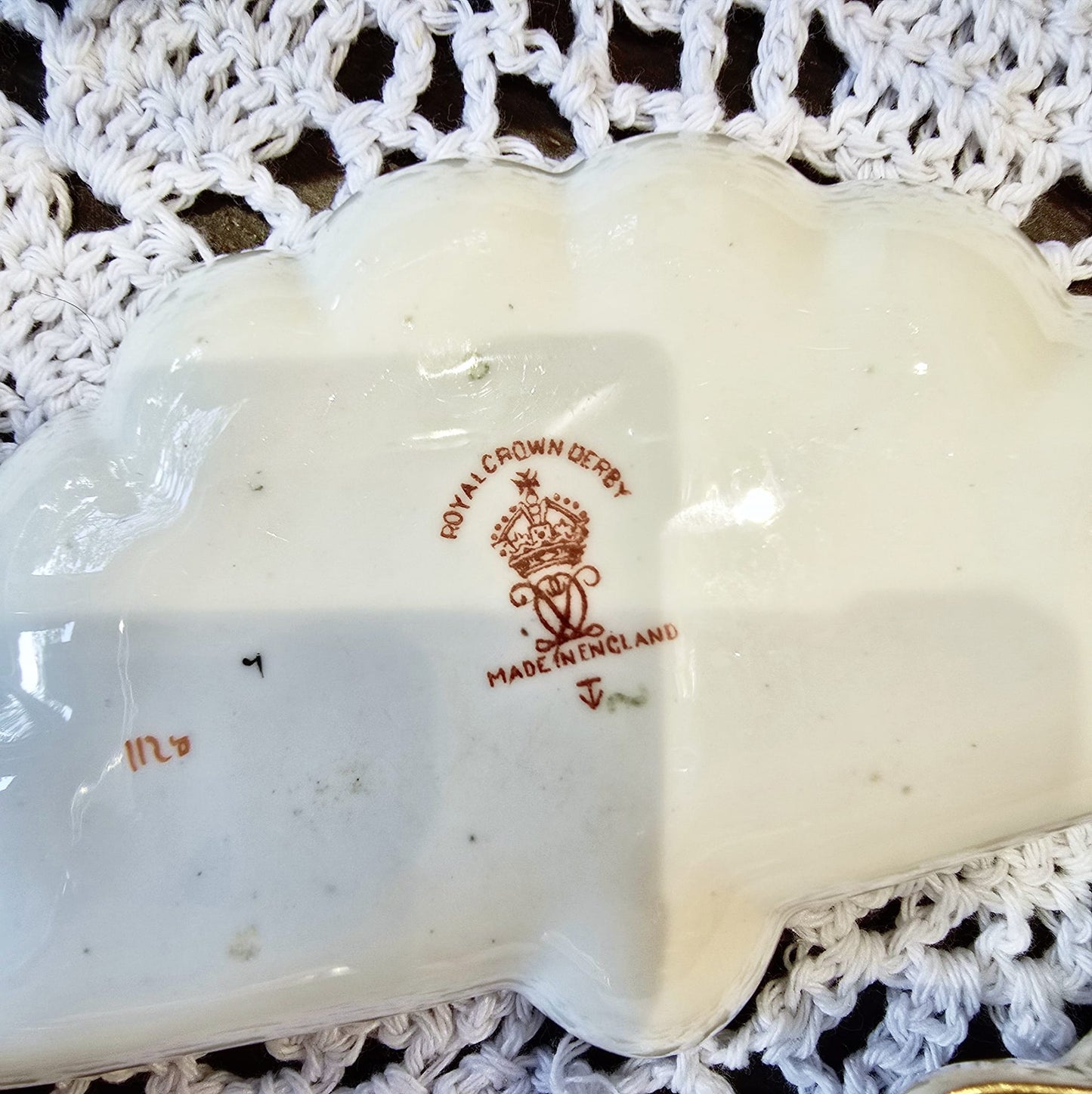 1931 Royal Crown Derby Hand painted Imari Fan shape dish