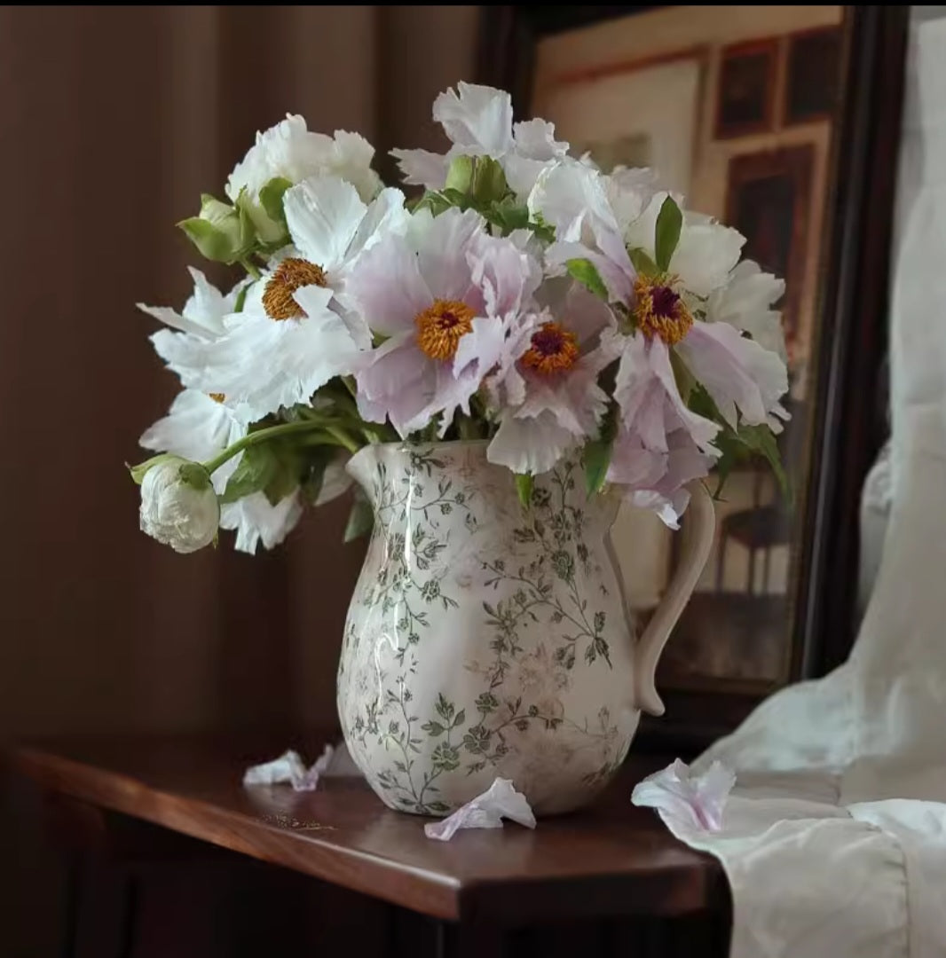 Lovely European export vase and jug
