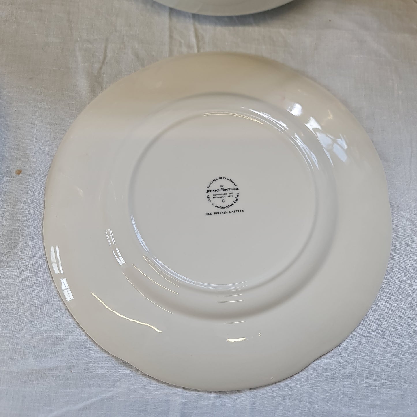 Assorted cranberry dinner plate