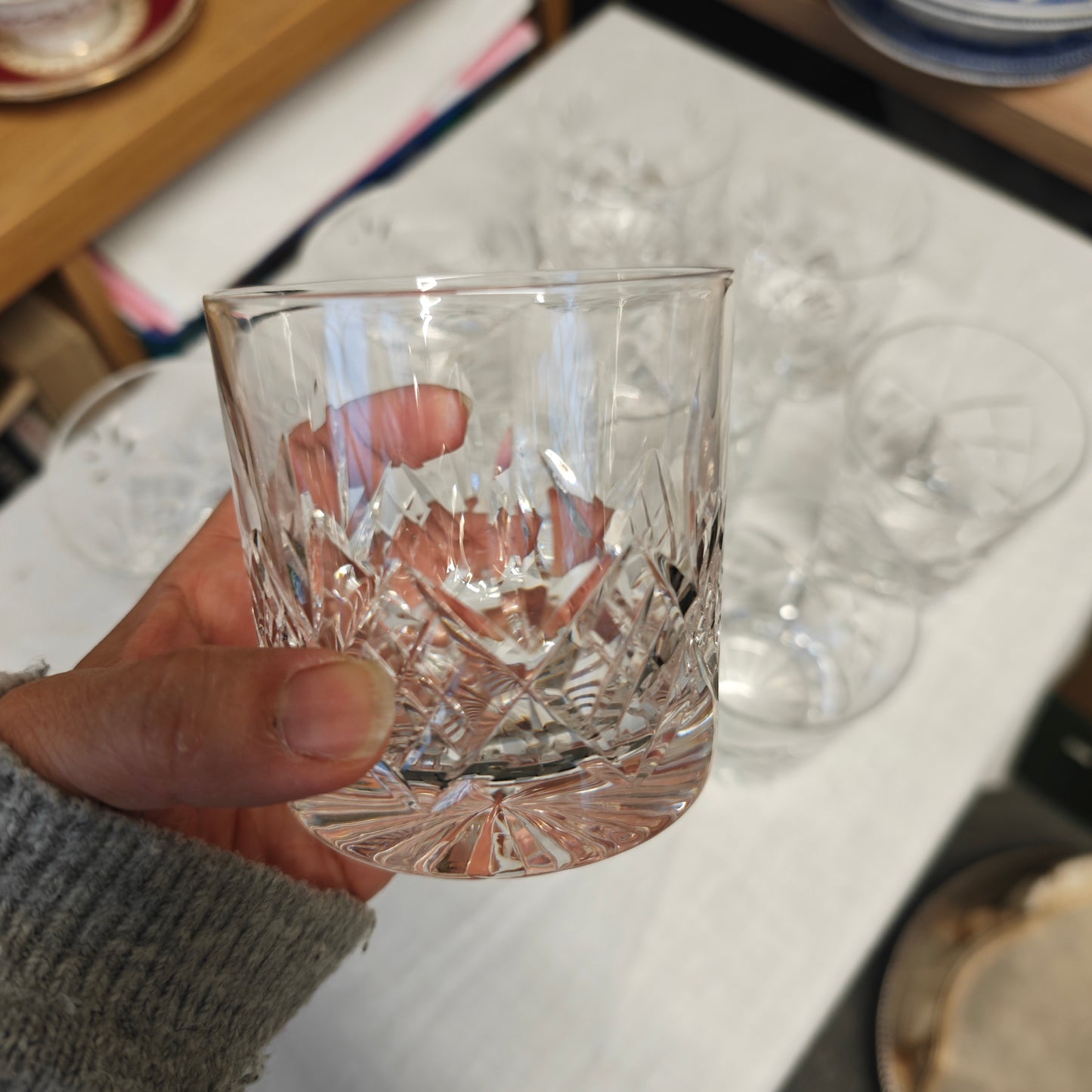 9 x High quality hand cut crystal glassware