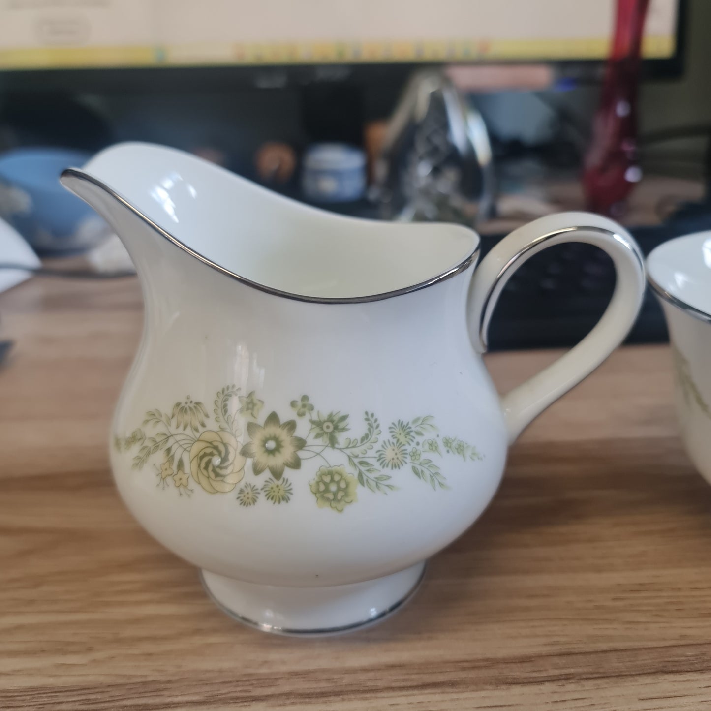 Wedgwood Caroline fine bone china milk jug