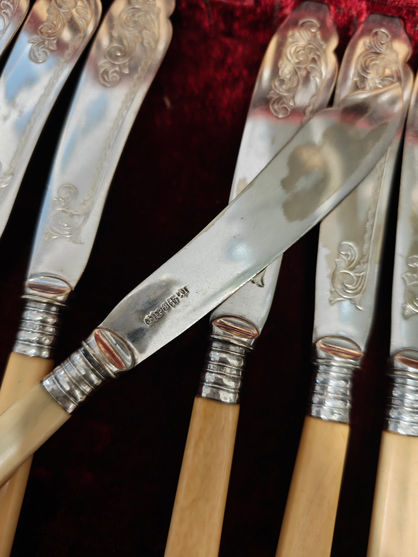 Beautiful vintage Sheffield silver plated cutlery set