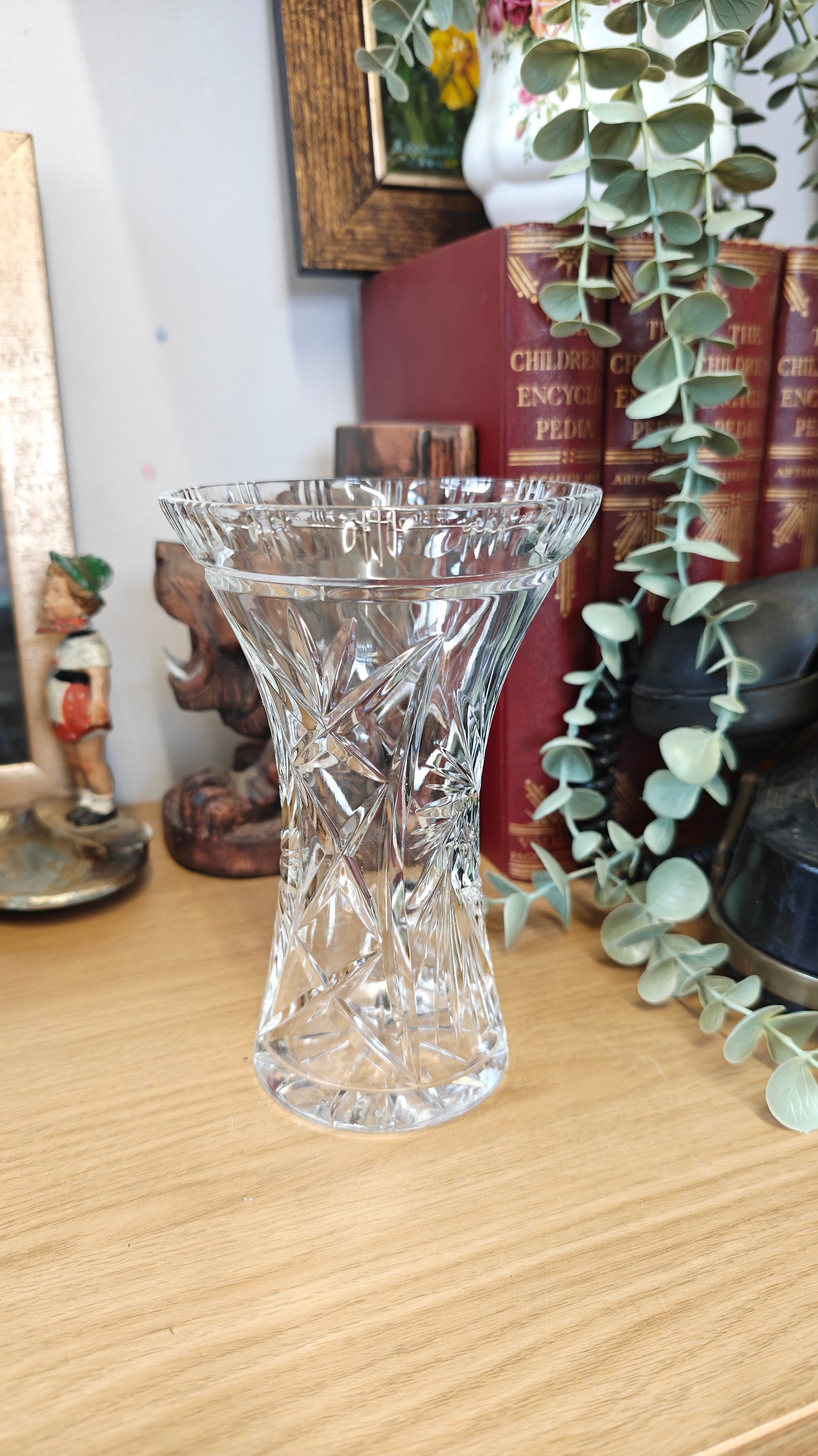 Gorgeous Waterford crystal vase -h 17 cm x W 11 cm
