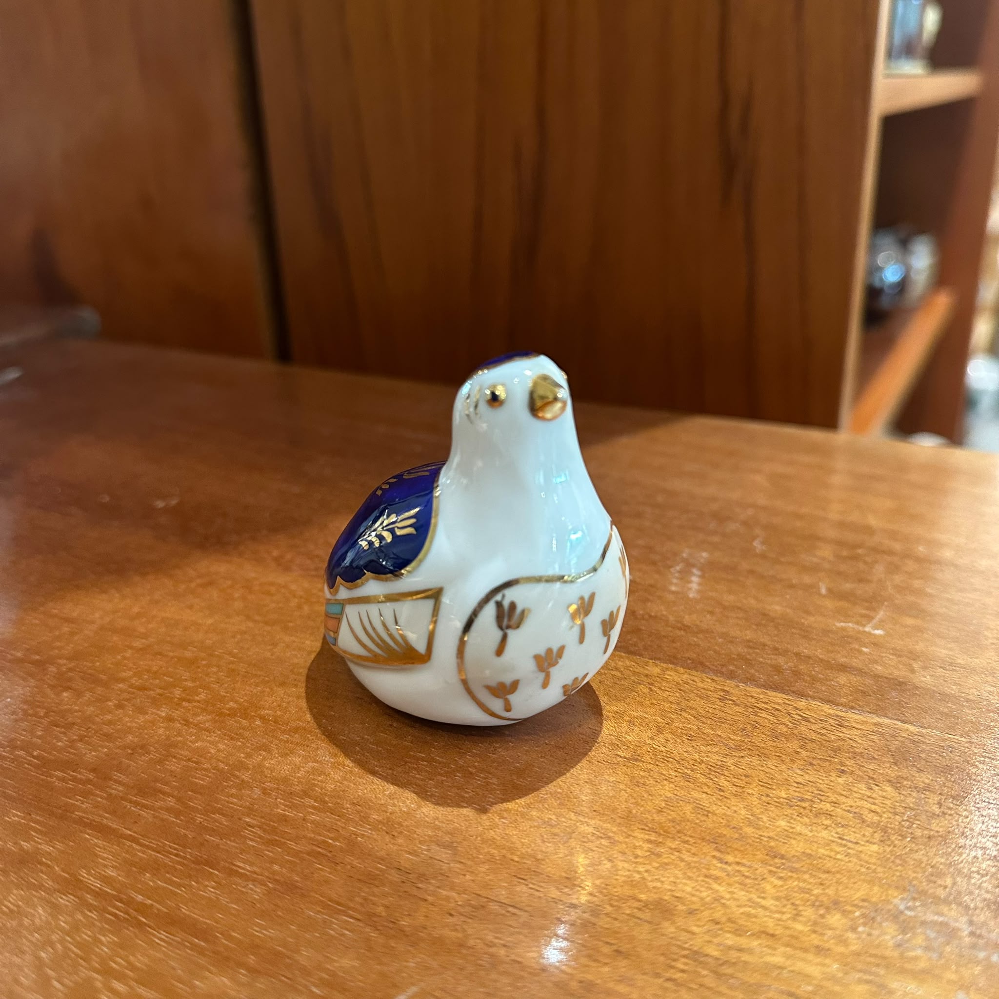 Bellwood Artistic Studio Linchmere Imari Style Porcelain Bird Figurine