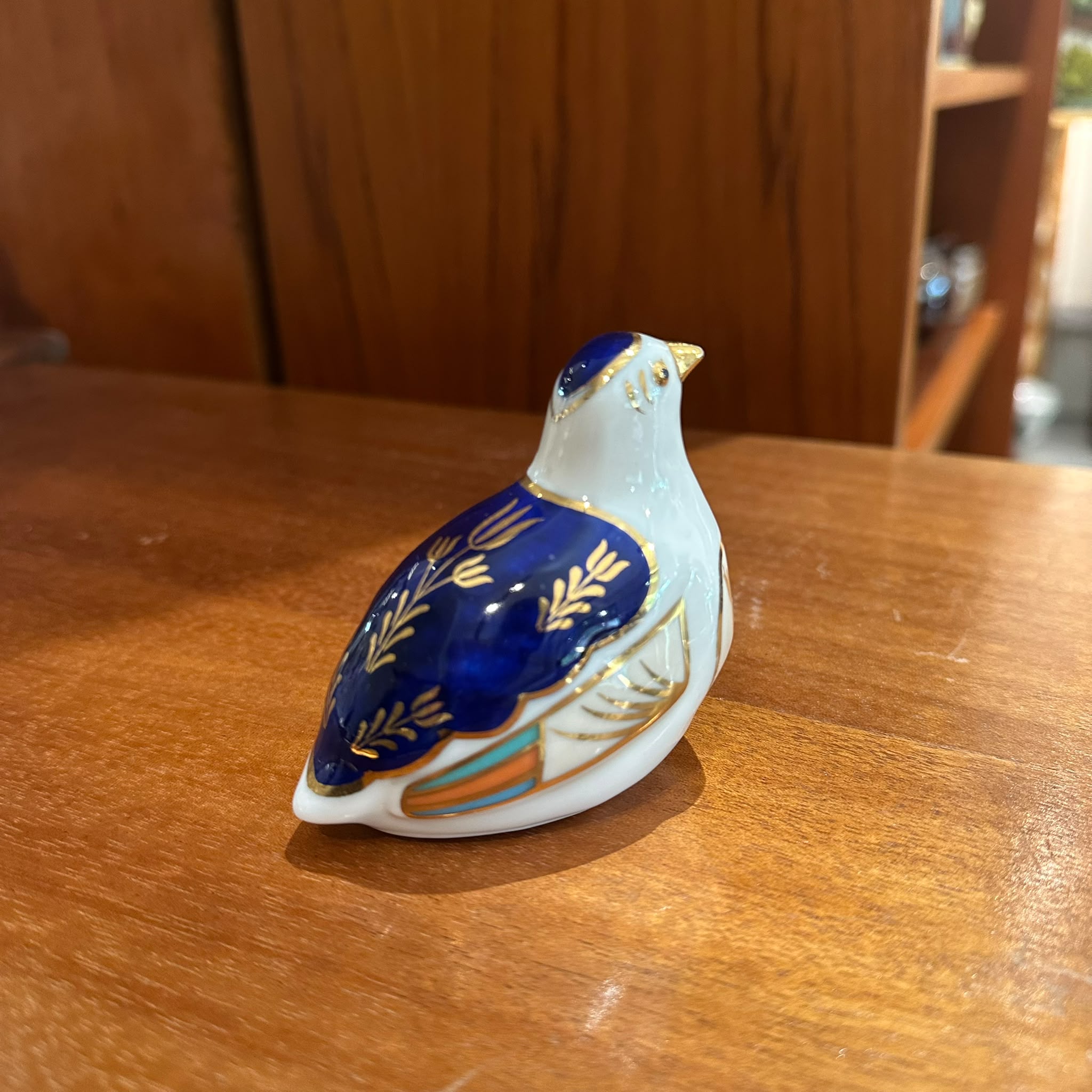 Bellwood Artistic Studio Linchmere Imari Style Porcelain Bird Figurine