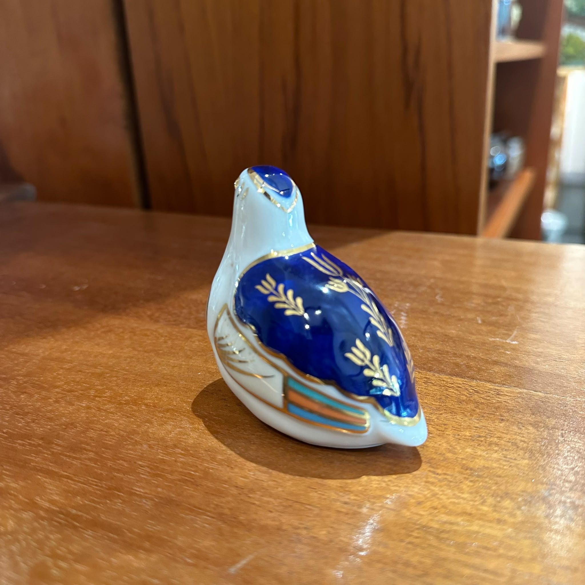 Bellwood Artistic Studio Linchmere Imari Style Porcelain Bird Figurine