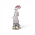 Lladró porcelain figurine, Susan and the Doves, model no.5156. (H: 35cm)