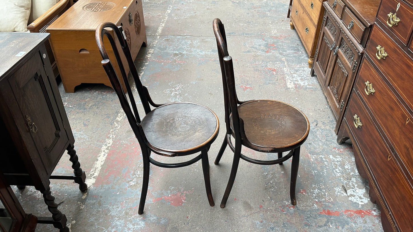 20th century Austrian Johann Kohn &amp; Co. bentwood and embossed seated bistro dining chairs