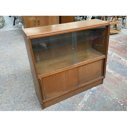 G-Plan Brandon oak display cabine with bottom sliding door