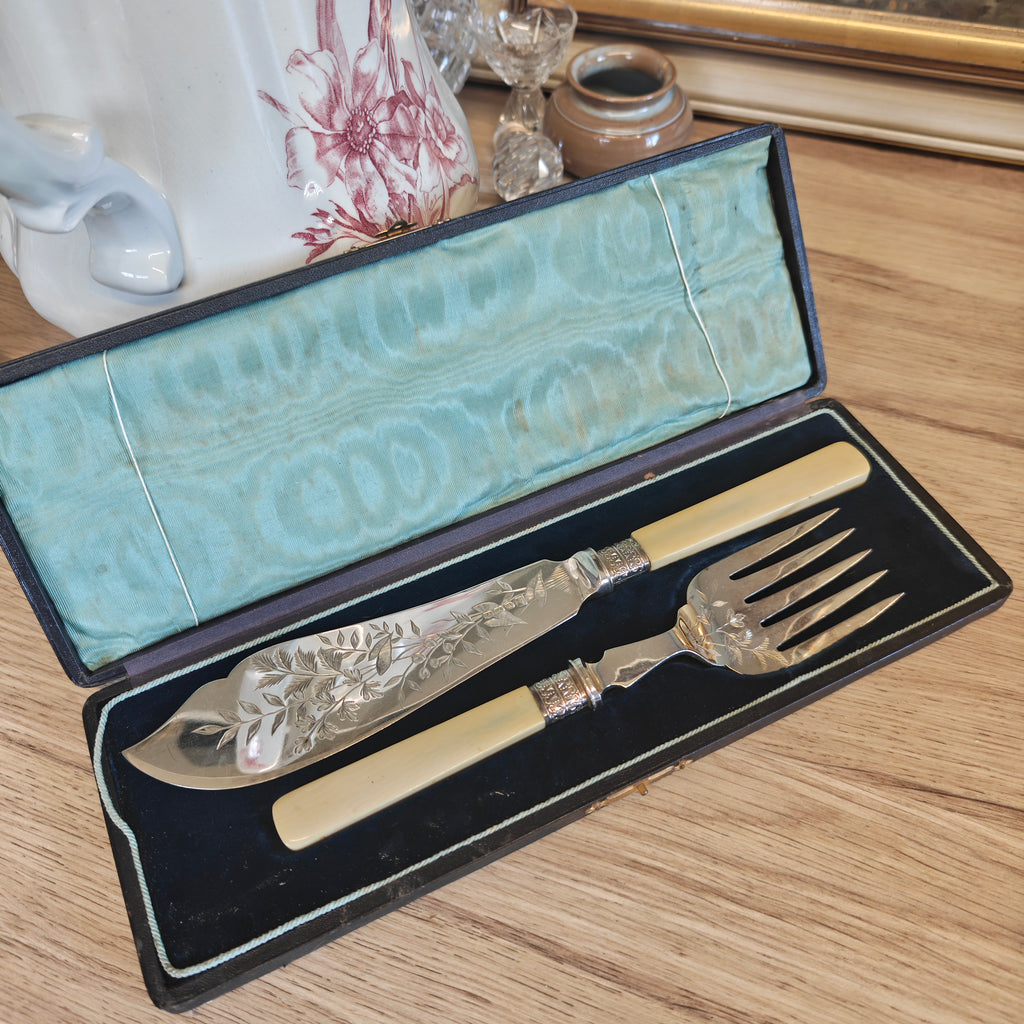 Beautiful antique fish serving set / Pastry serving set