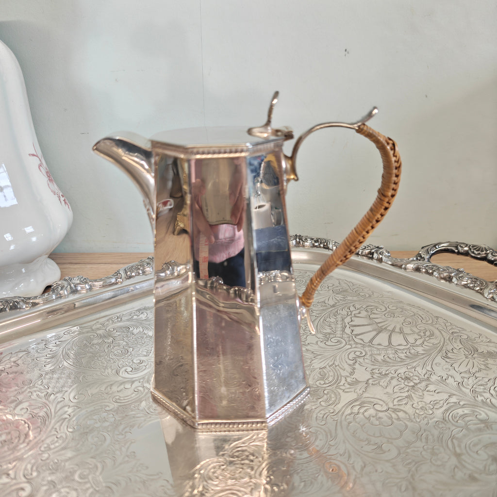 Late Victorian to early Edwardian electroplated coffee pot produced by Richard Richardson