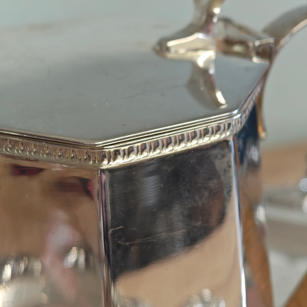 Late Victorian to early Edwardian electroplated coffee pot produced by Richard Richardson