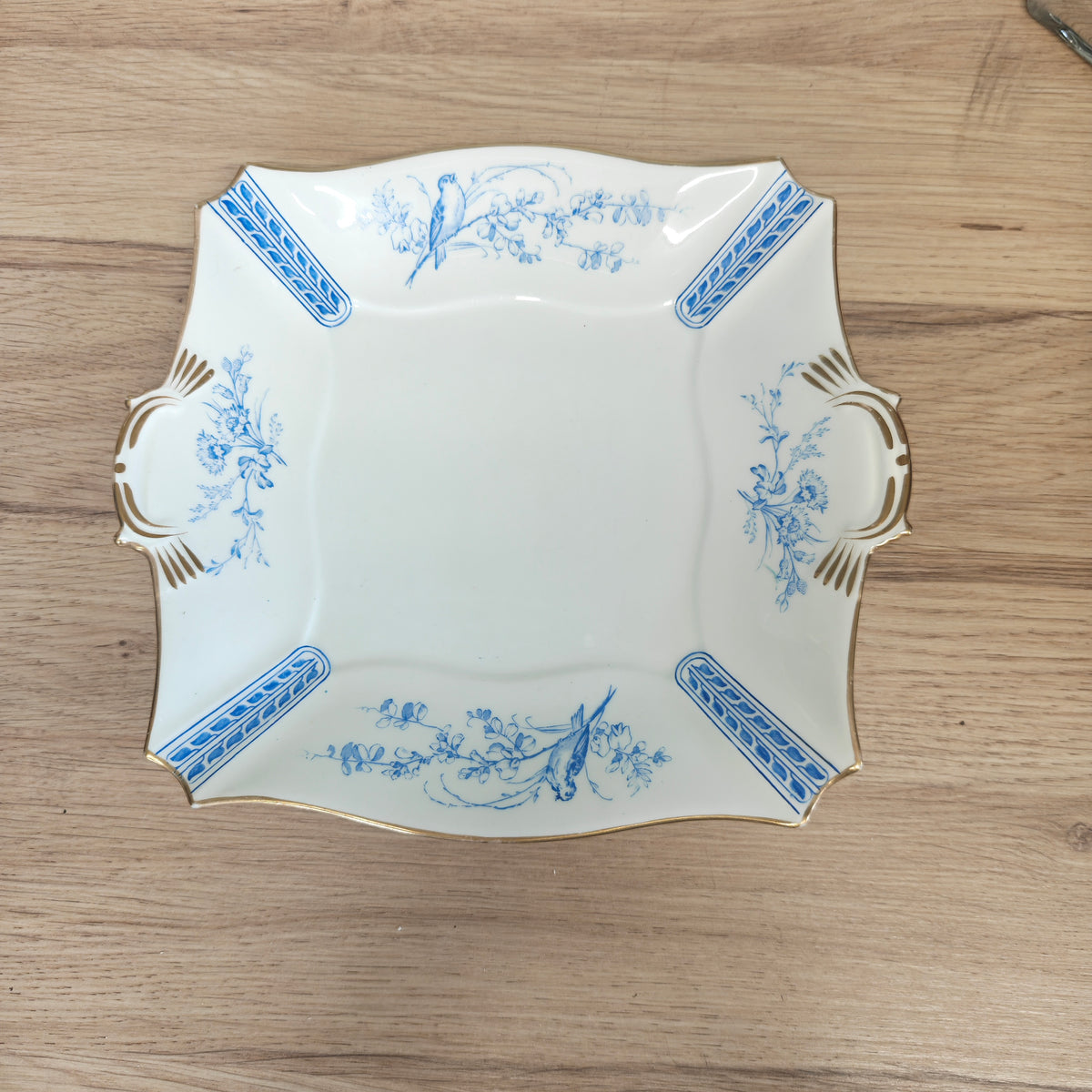 Antique Wedgwood serving plate in the coveted Bluebird Pattern (Y2715)