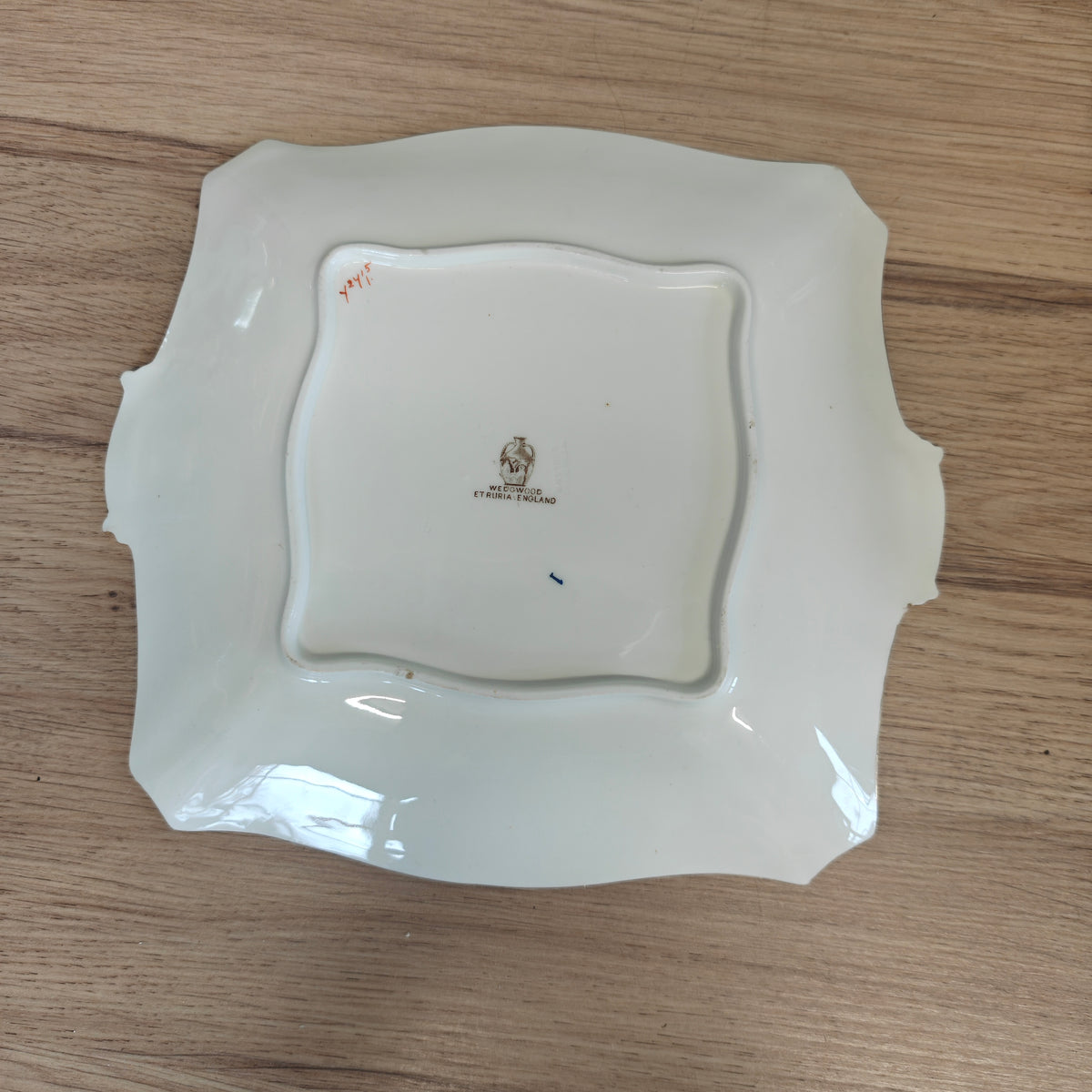 Antique Wedgwood serving plate in the coveted Bluebird Pattern (Y2715)