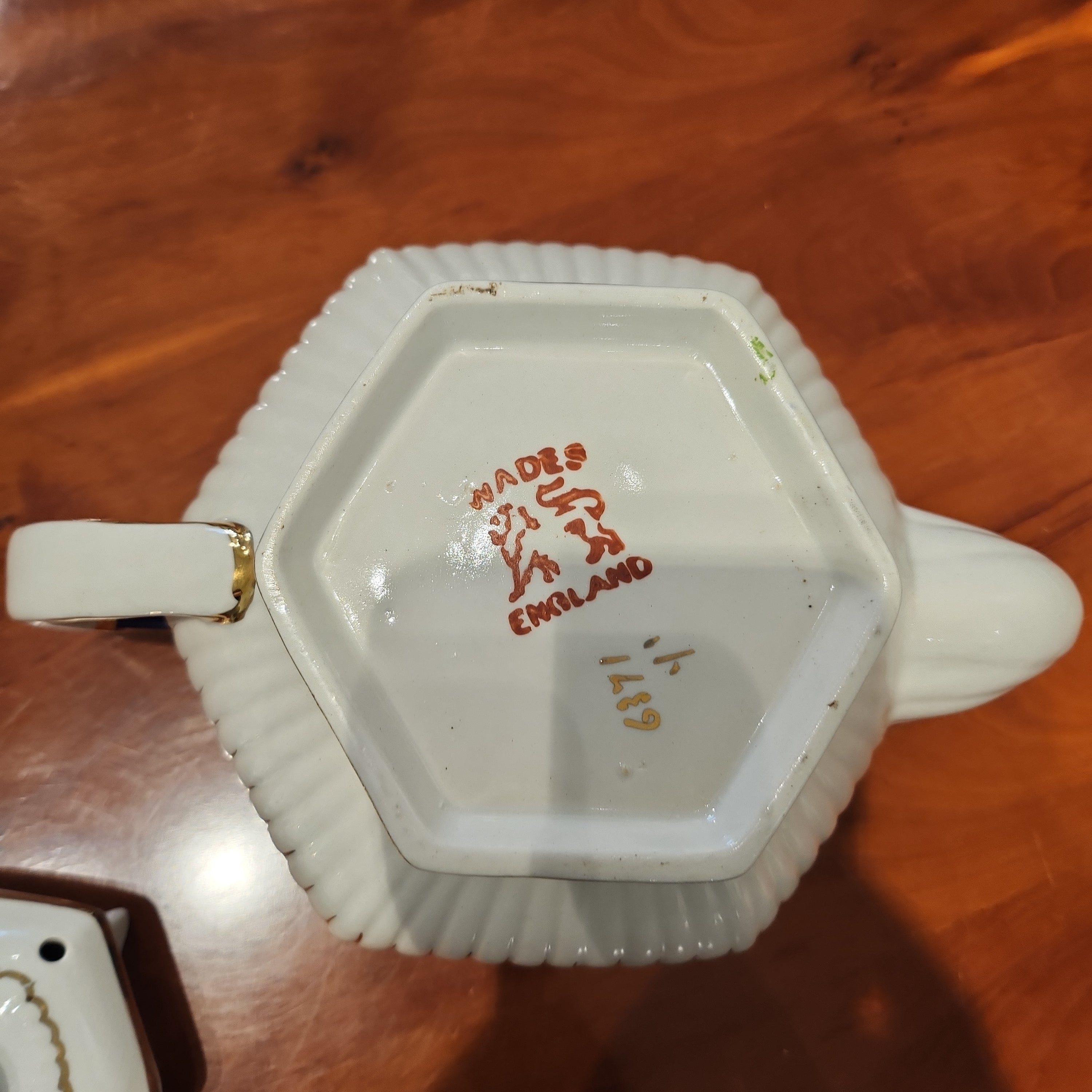 Antique WADE imari handpainted teapot