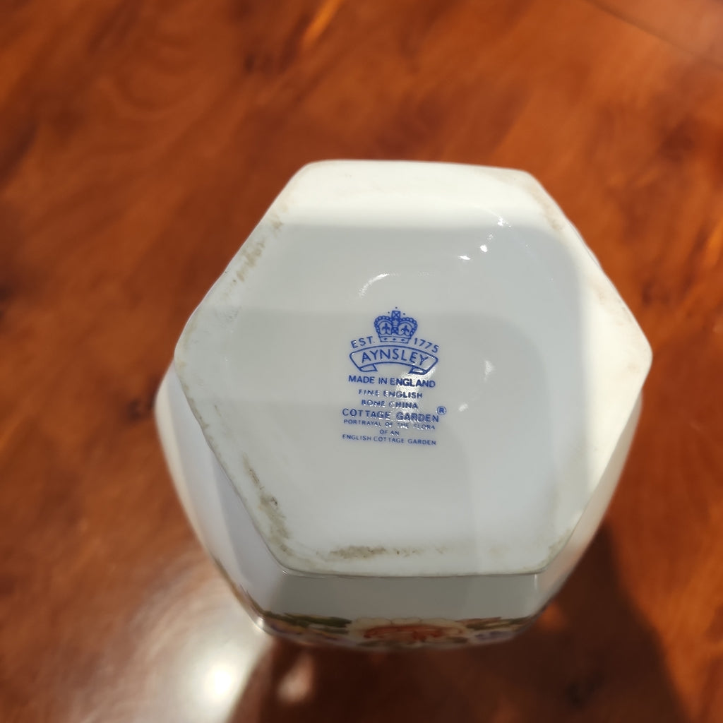 Anysley cottage garden vase