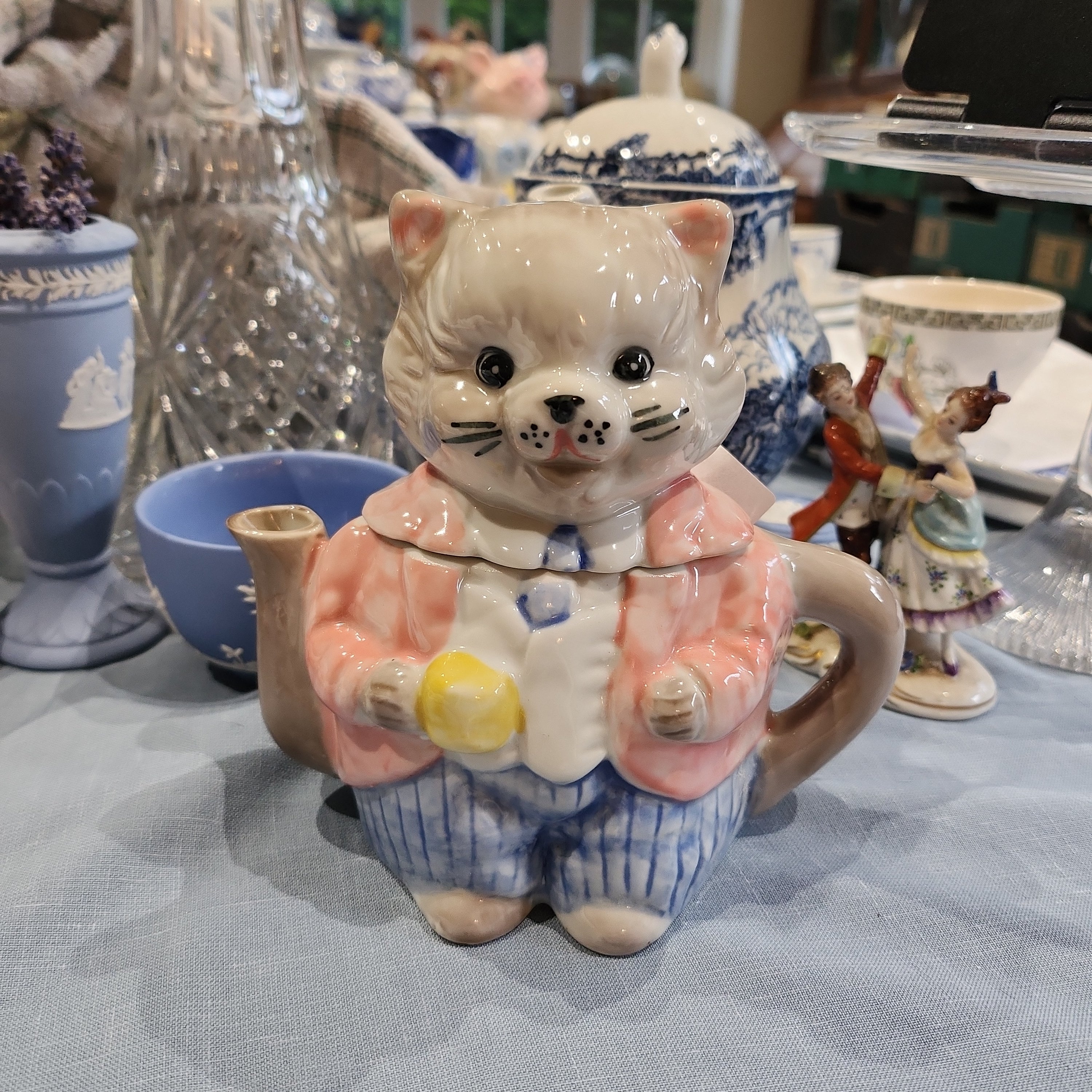 Vintage Novelty Mr Cat teapot