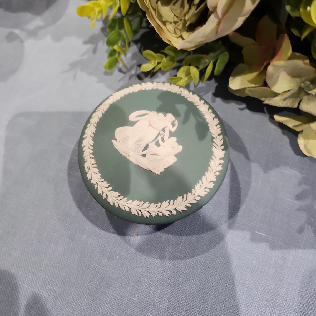 Rare Wedgwood Sage Green tinket box c 1820