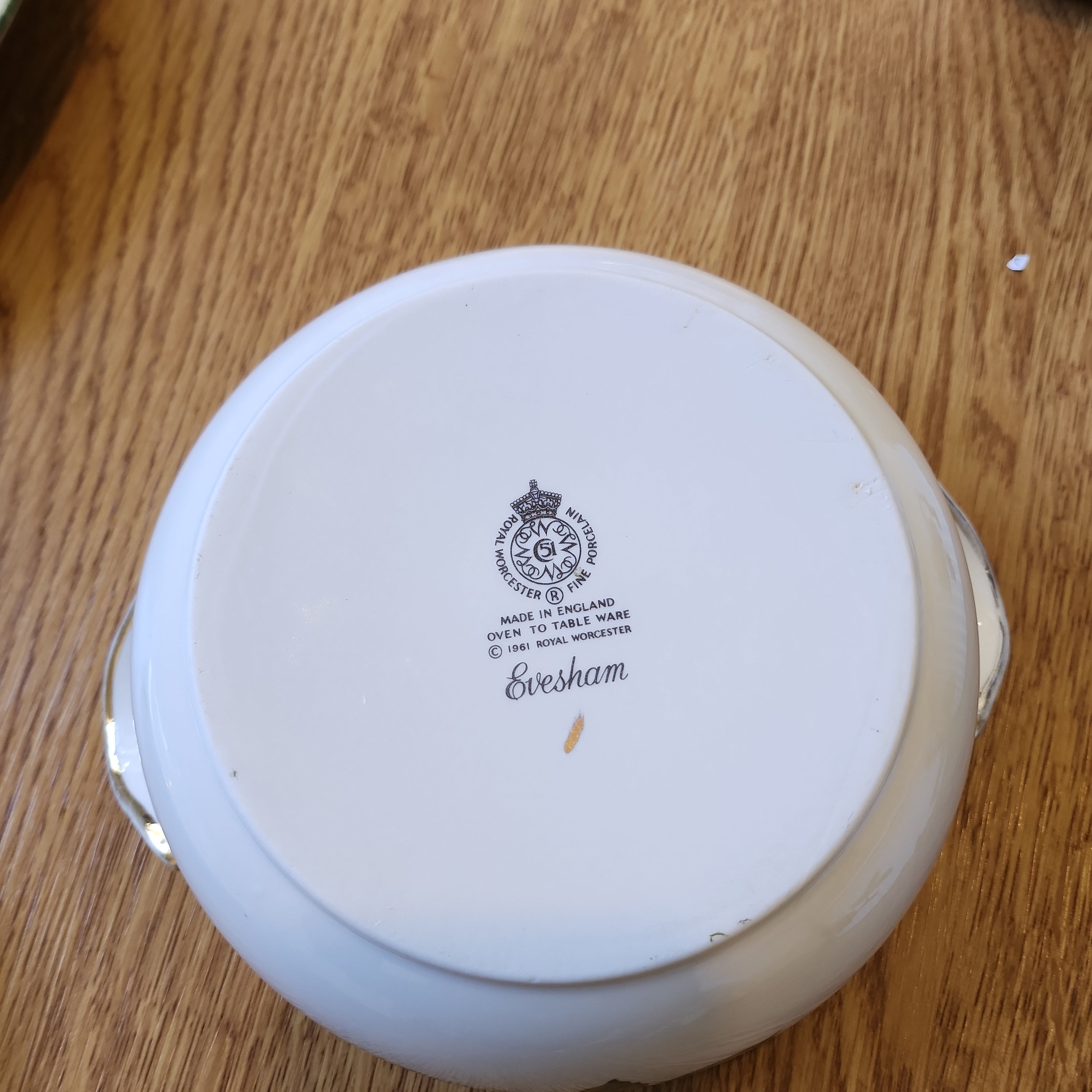 Royal worcester fine bone China Serving bowl with lid