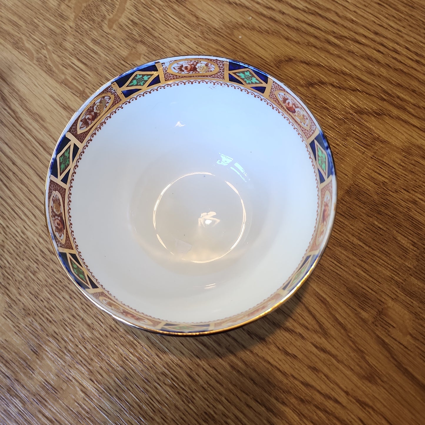 Antique hand painted imari sugar bowl