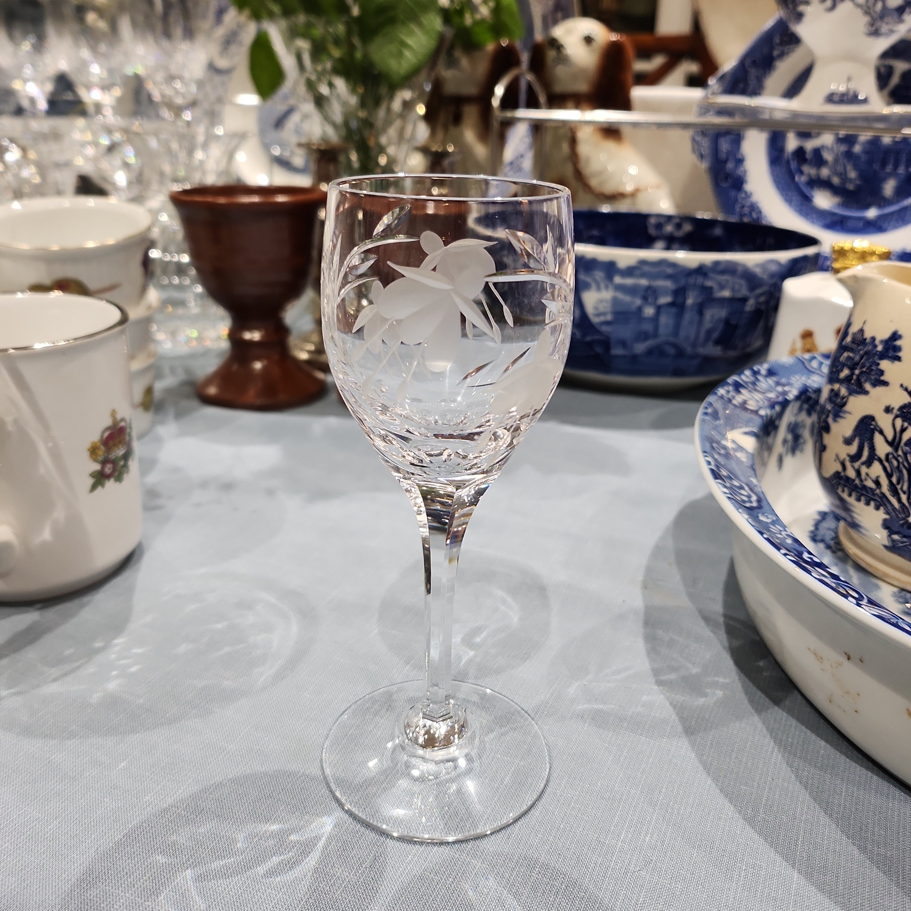 High quality crystal glass with flora itching 15 cm