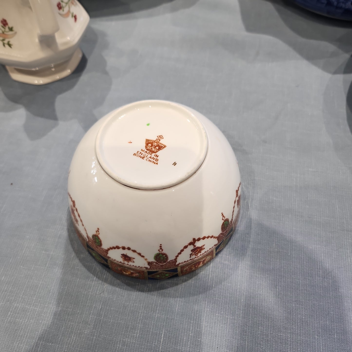 Antique Handpainted Imari sugar bowl