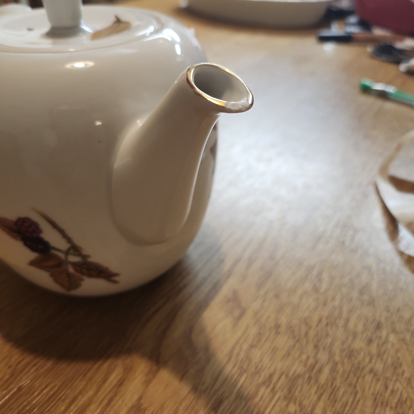 Royal Worcester coffee pot with defect on Spout