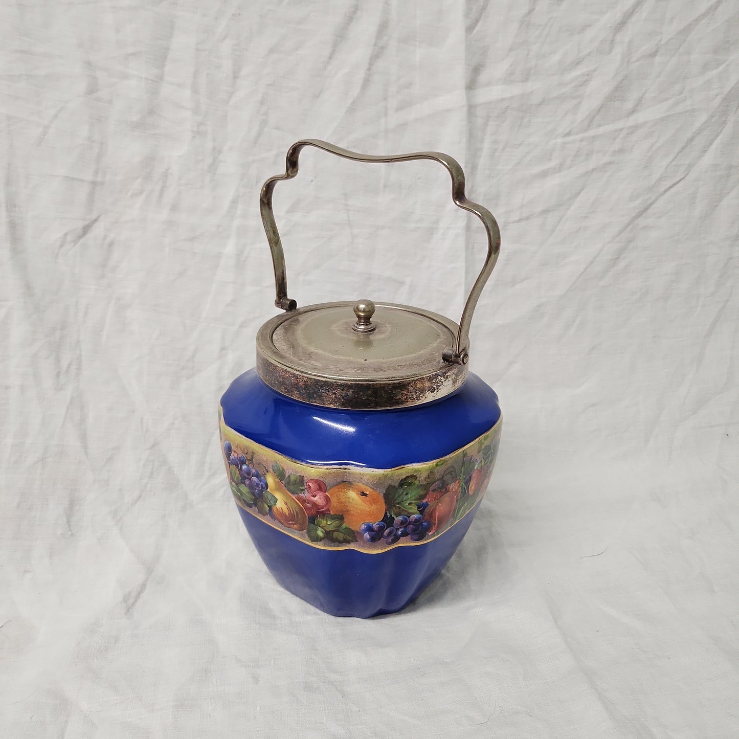 Vintage Biscuit Barrel with handle