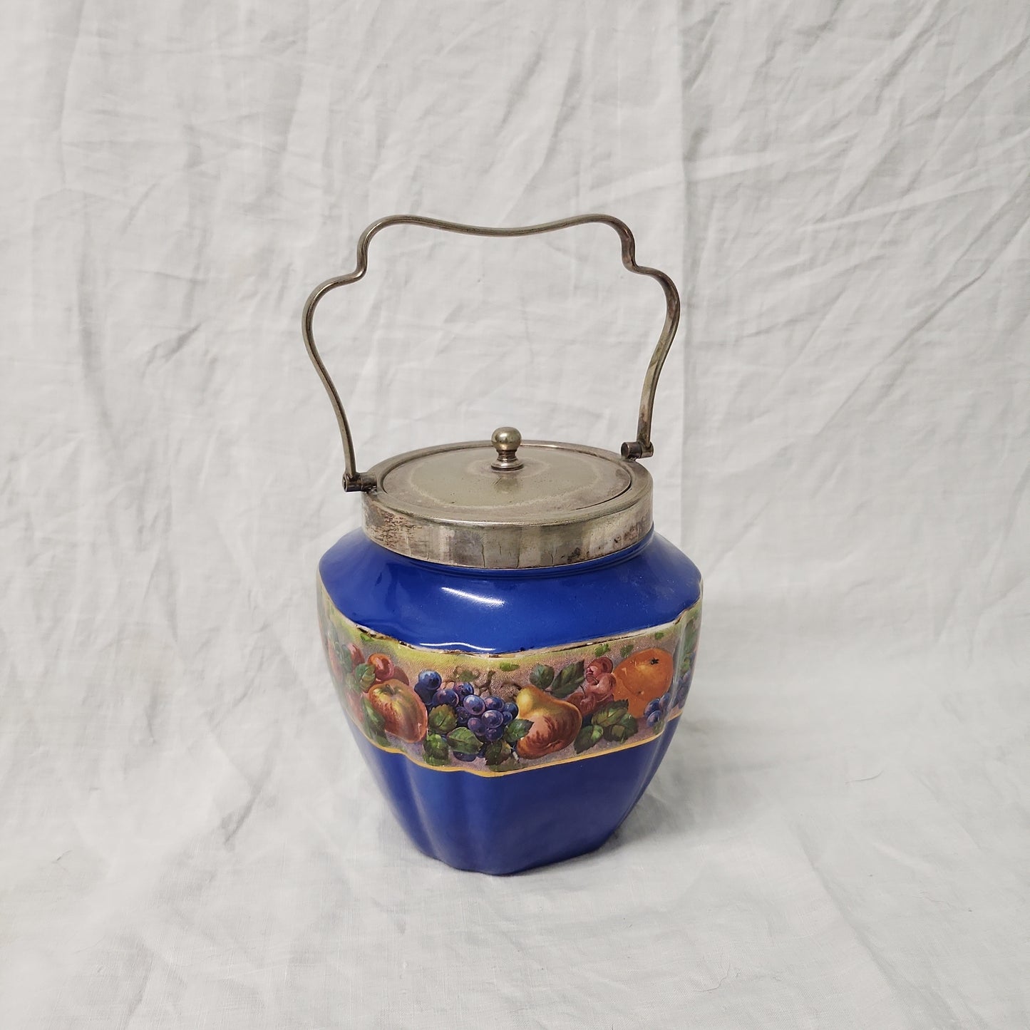 Vintage Biscuit Barrel with handle