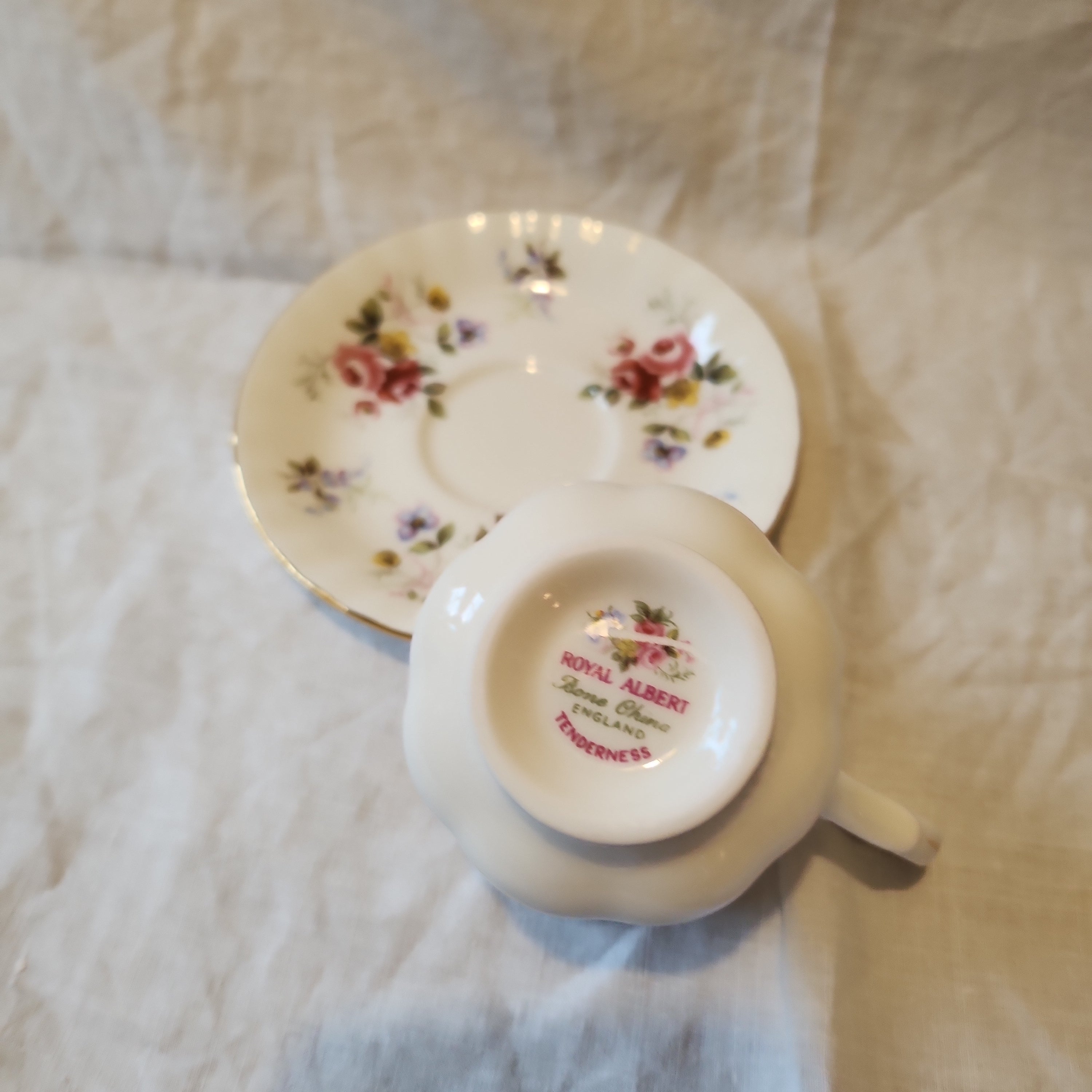 Royal Albert Tenderness coffee set