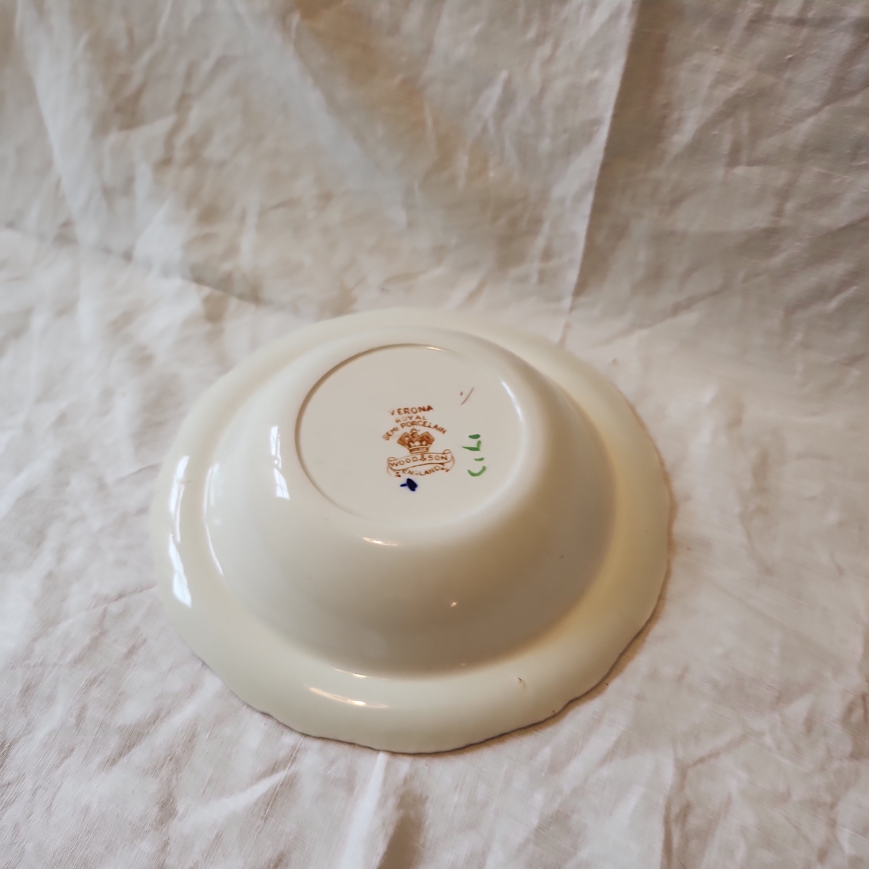 Wood and son imari handpainted soup bowl
