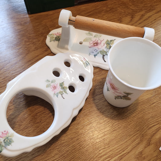 Porcelain toothbrush holder and toilet roll holder set