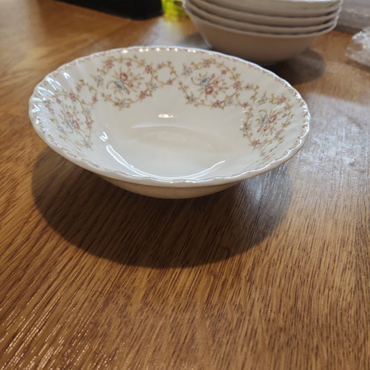 Wedgwood Ophelia fine china soup bowl