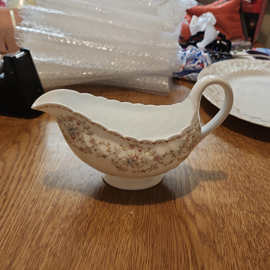 Wedgwood Ophelia Fine Bone China Gravy bowl