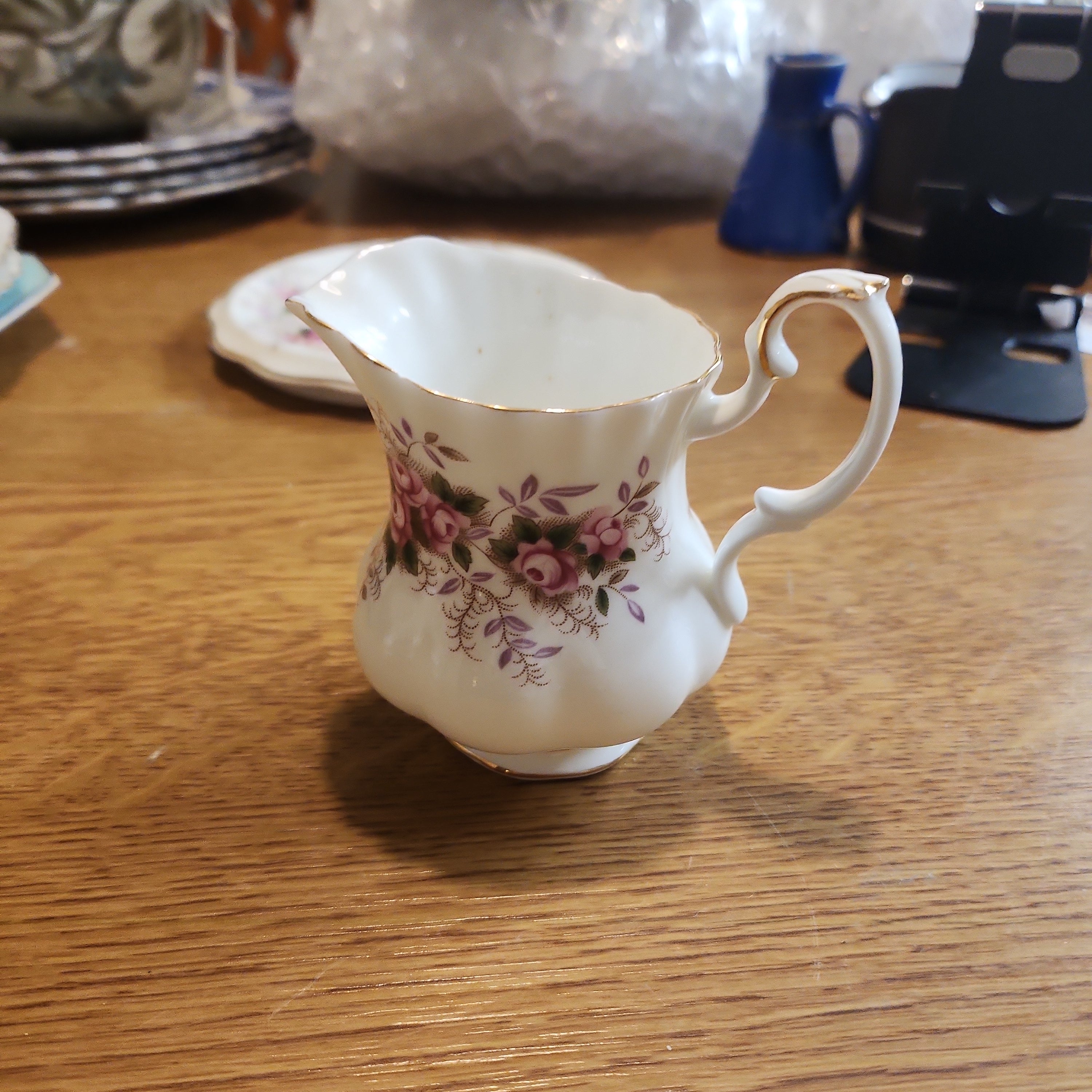 ROYAL ALBERT lavender Rose small milk jug