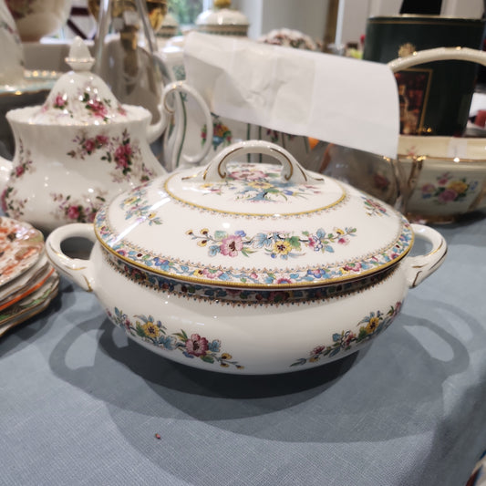 Coalport high quality Ming Rose serving dish/ tureen
