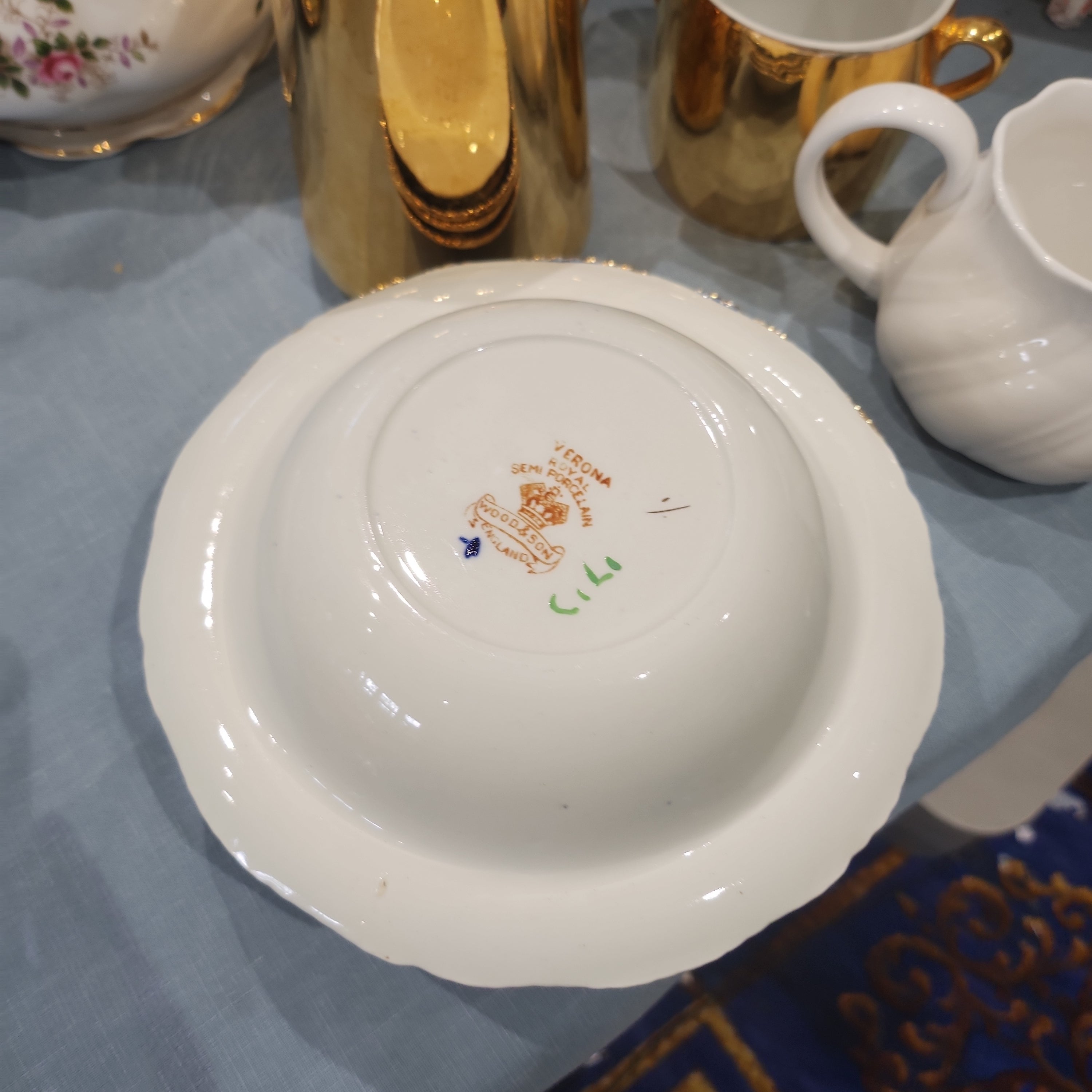 Wood and son handpainted imari bowl