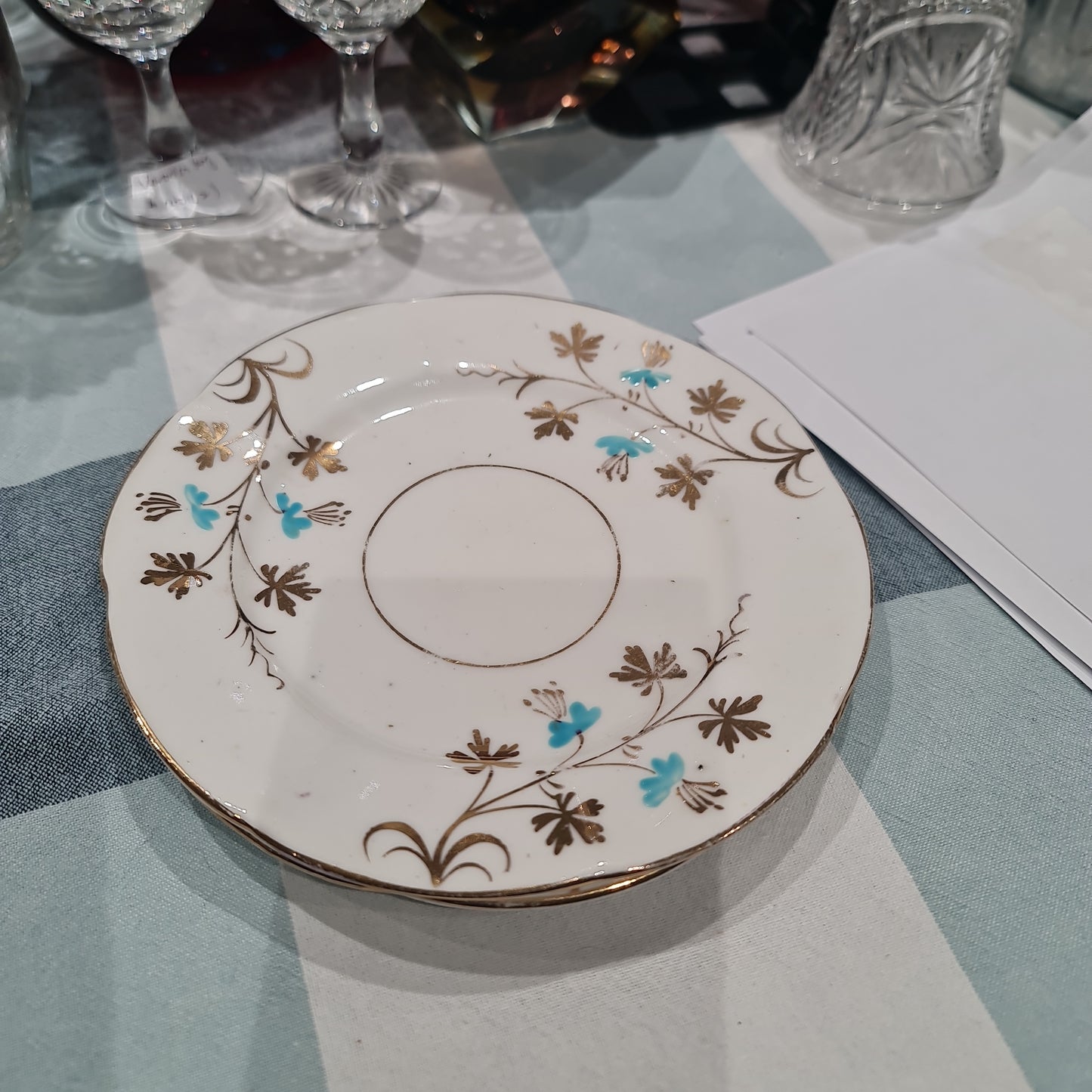 Vintage white and Gold 18 cm plate
