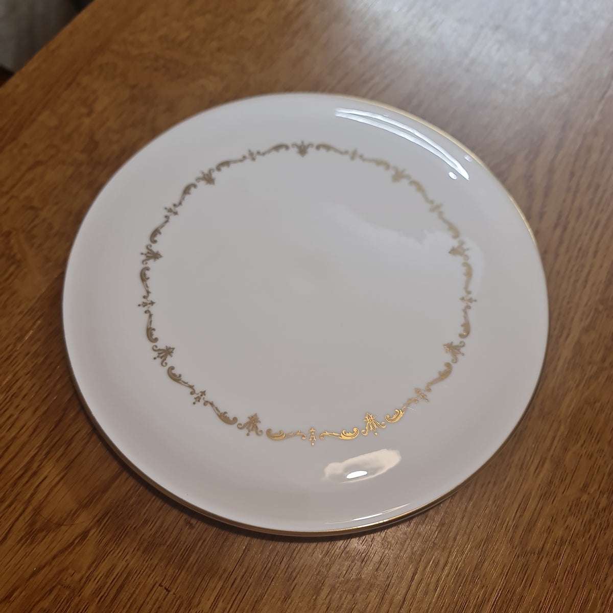 Royal Worcester Gold Chantility 29 cm cake stand