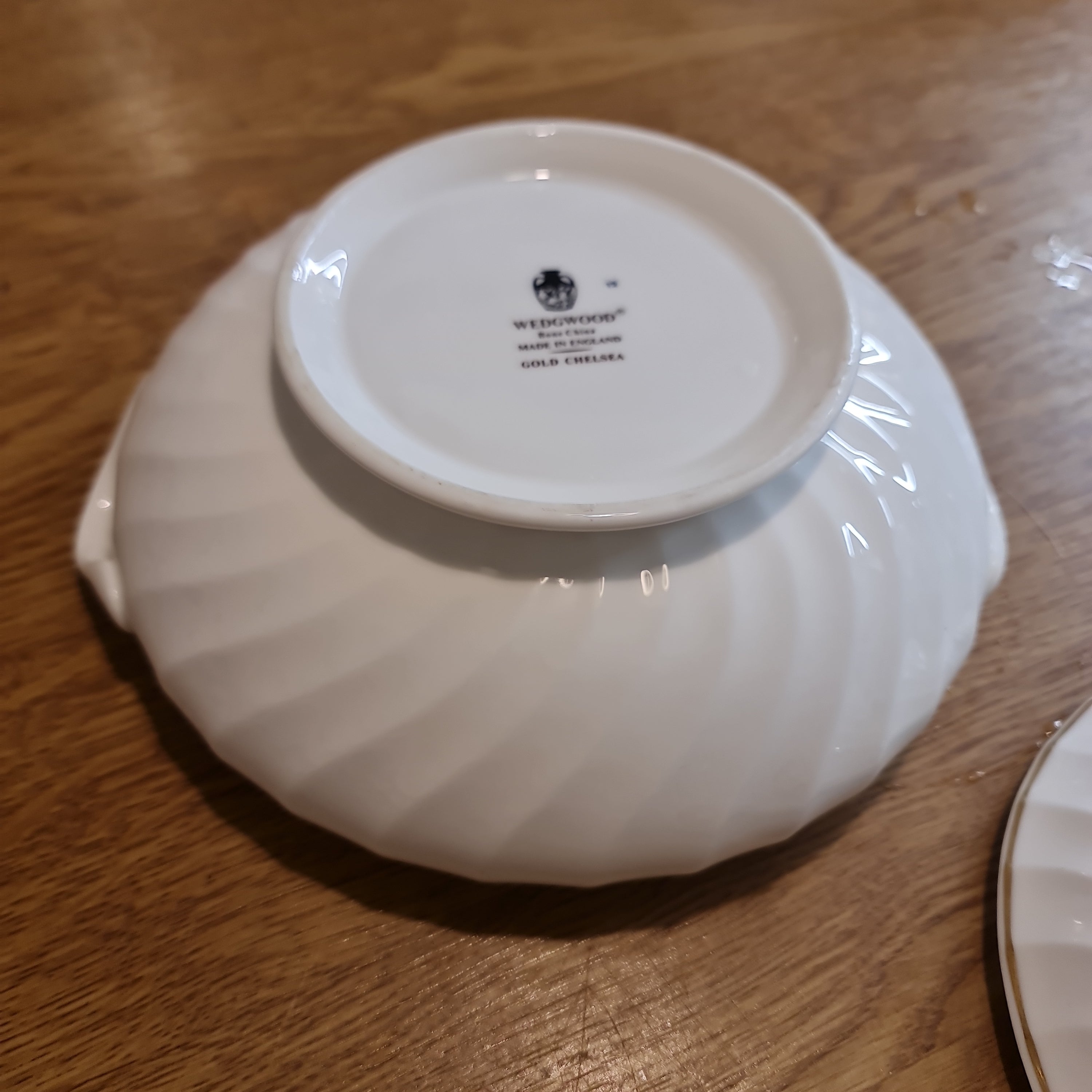 Wedgwood Gold Chelsea vegetable Tureen