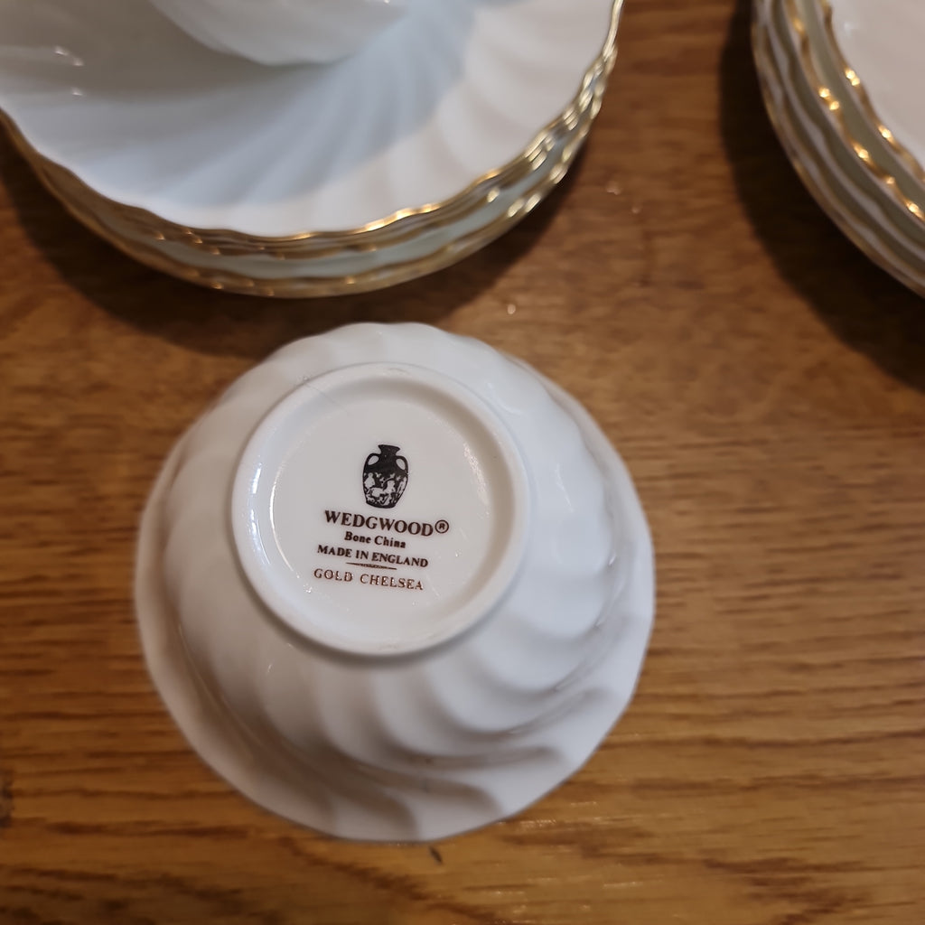 Wedgwood Gold Chelsea fine Bone China sugar bowl