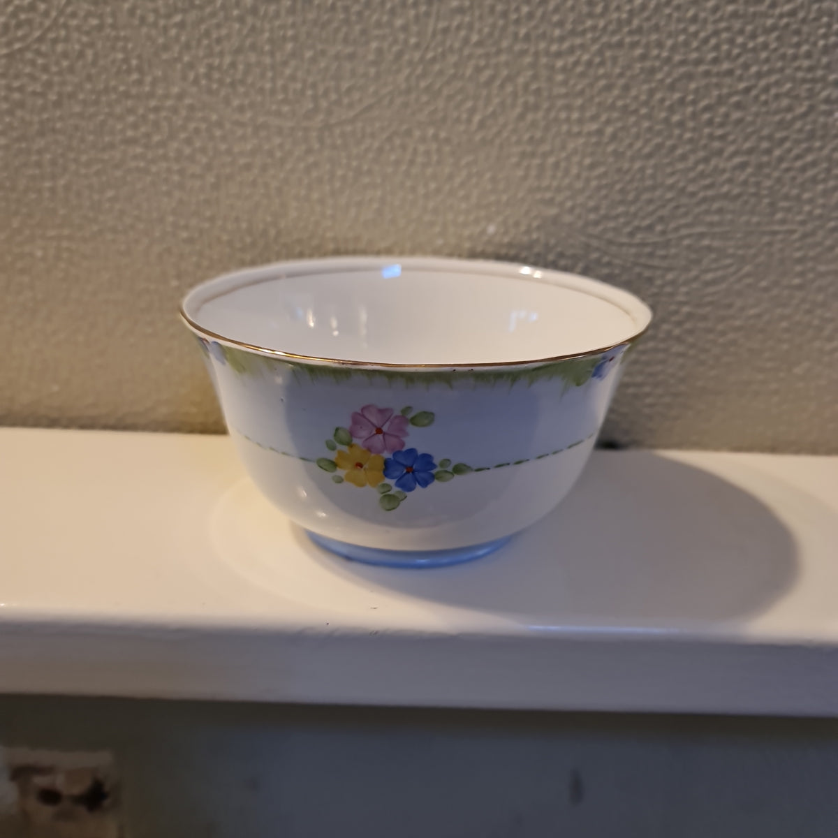 Royal Stadard vintage sugar bowl  handpainted