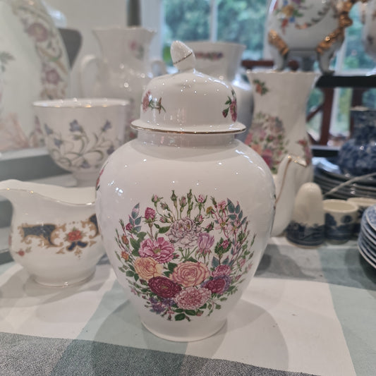Rare Aynsley Rose Garen Ginger jar