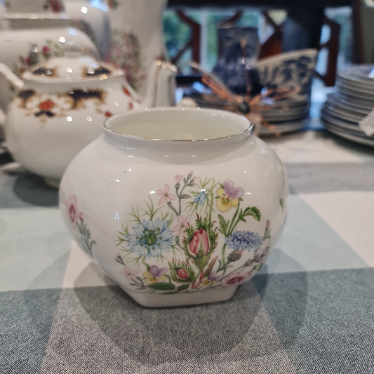 Aynsley pretty wild tudor vase