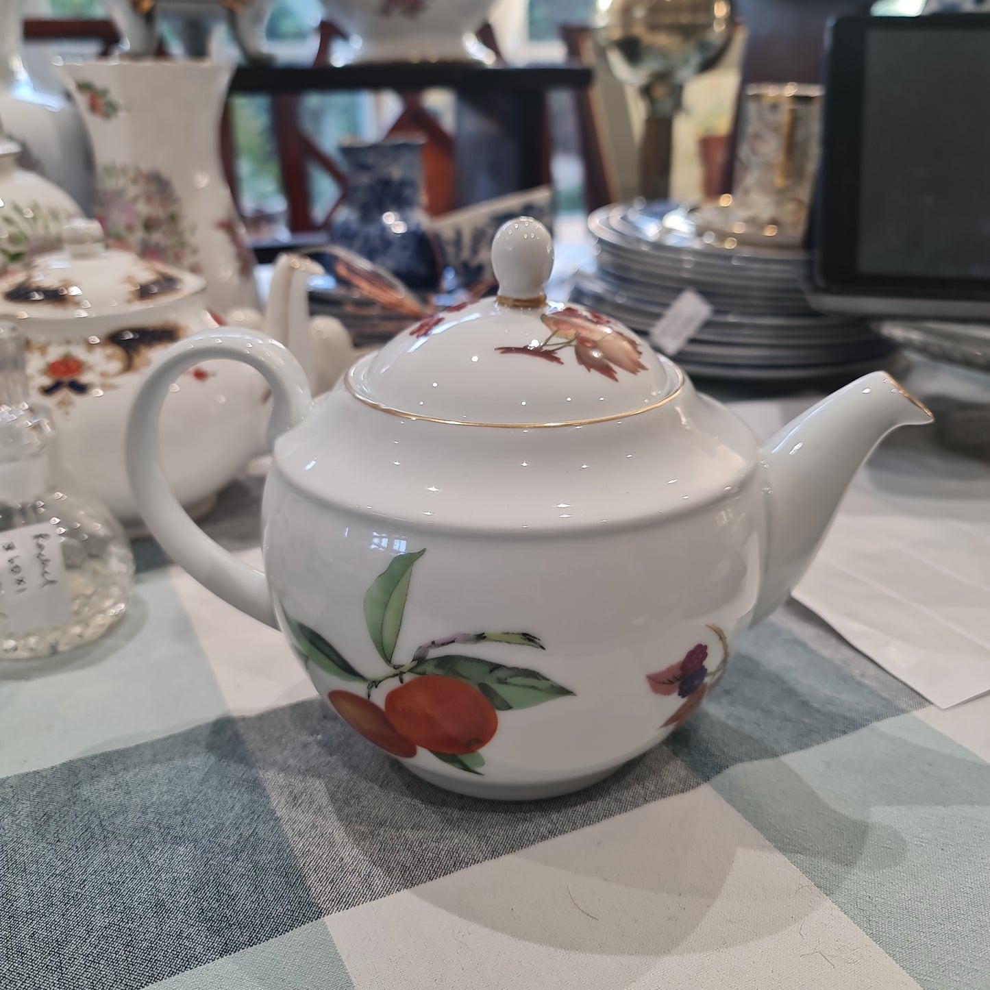 Royal Worcester evesham big tea pot